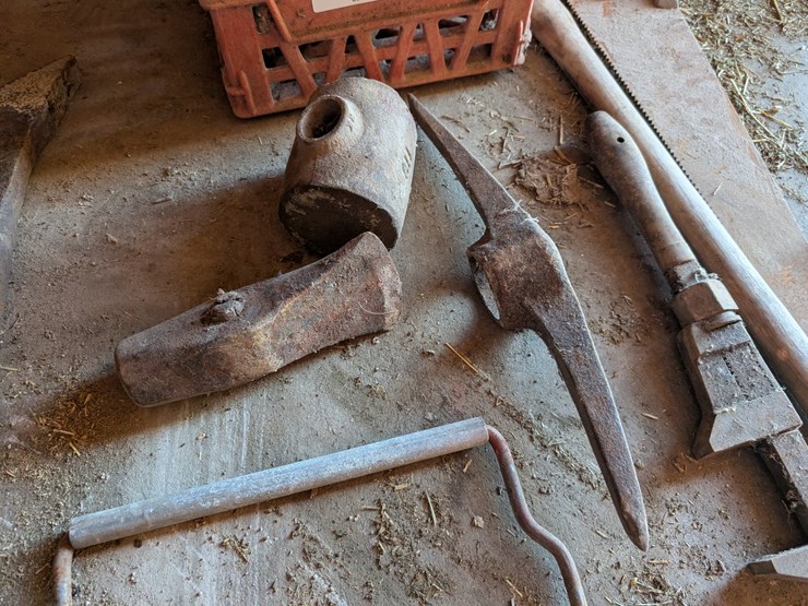 #5501-•-antique-iron-and-tools-image-4