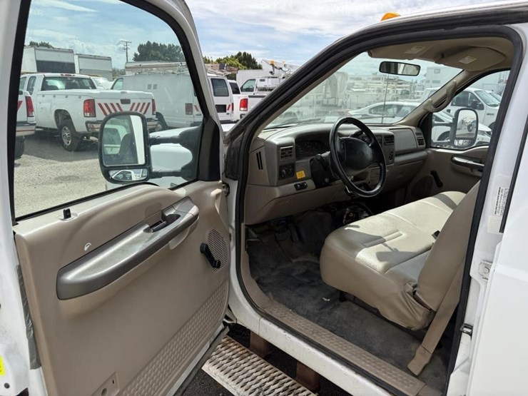 2002-ford-f450-image-12