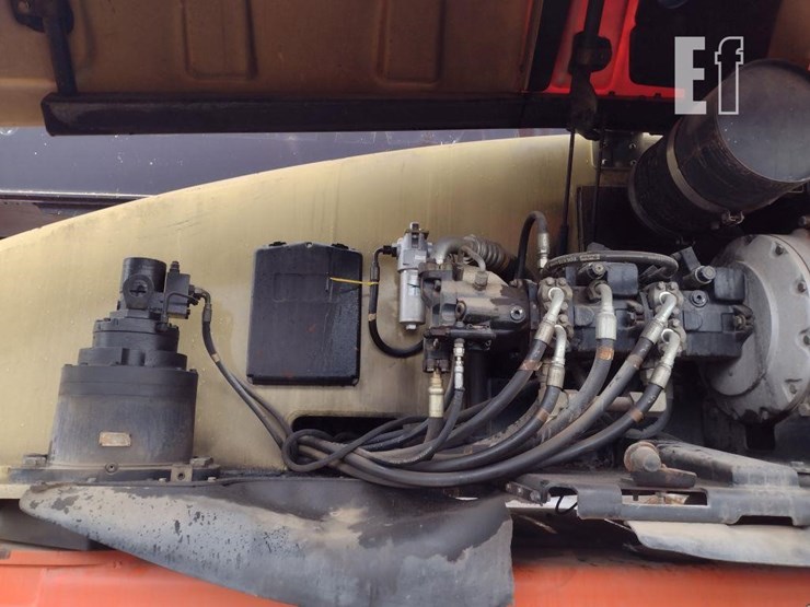 4-jlg-1200sjp-image-28