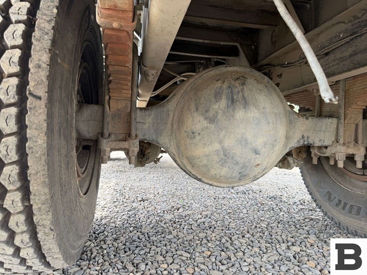 1996-ford-la9000-image-21