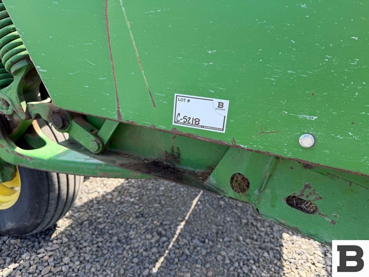 john-deere-820-image-44