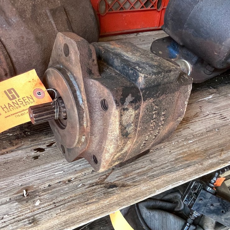 #10429 • Small Direct Mount Hydraulic Pump