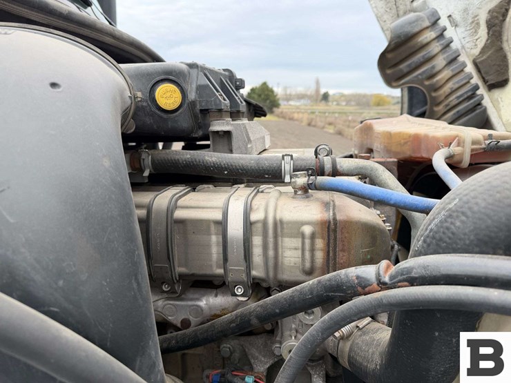 2018-freightliner-cascadia-125-image-51