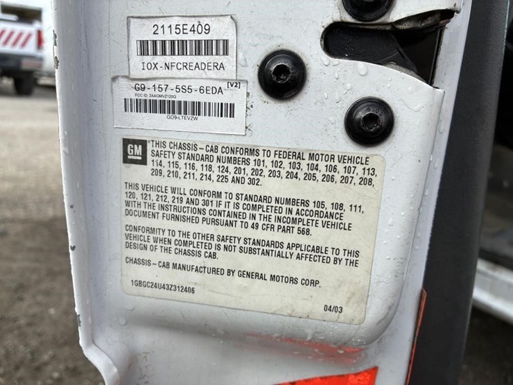 2003-chevrolet-silverado-2500-image-17