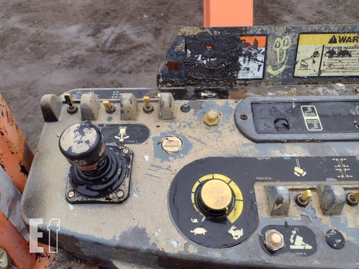 4-jlg-1200sjp-image-7