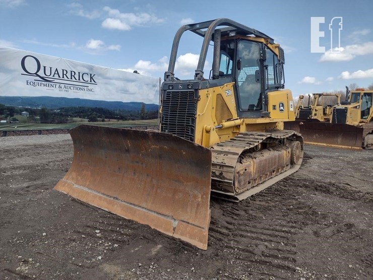 2008-deere-750j-lt-image-38