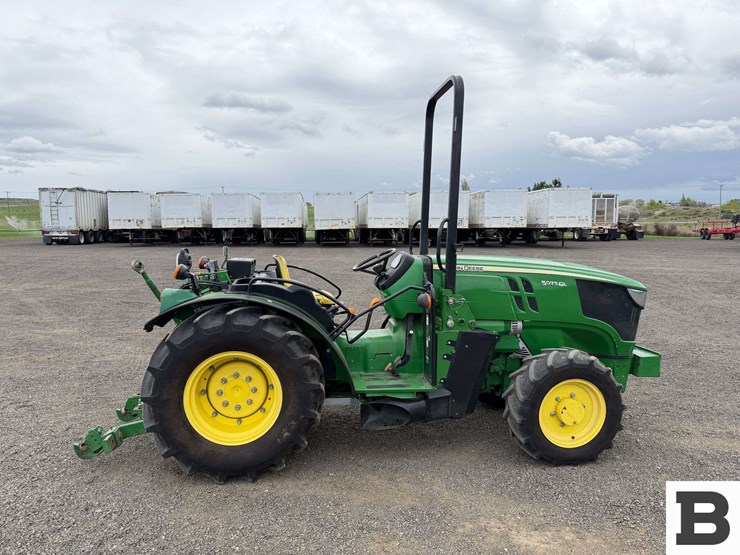 2020-john-deere-5075gl-image-6