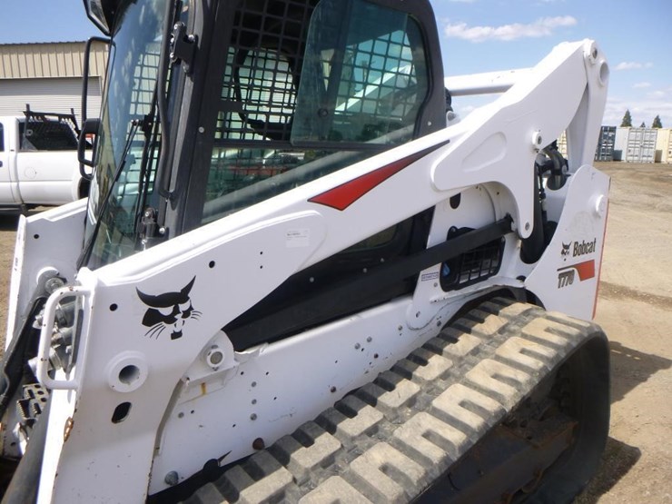 2019-bobcat-t770-image-16