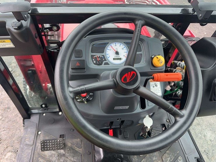 2023-mahindra-emax-25l-image-21