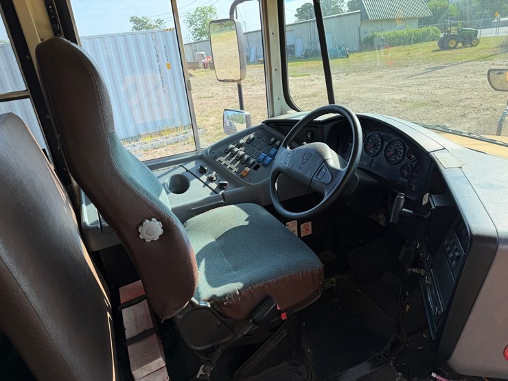 #551-•-#550-•-2011-international-school-bus-image-9