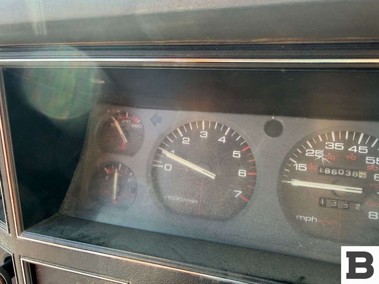 1989-jeep-comanche-pickup-image-32