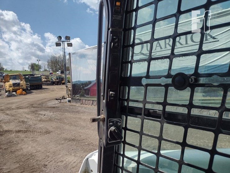 2022-bobcat-t770-image-10