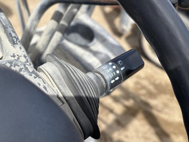 2020-caterpillar-2c6000-image-22