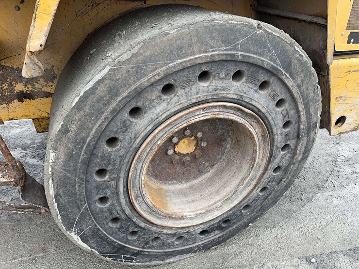 2011-caterpillar-it14g-image-11