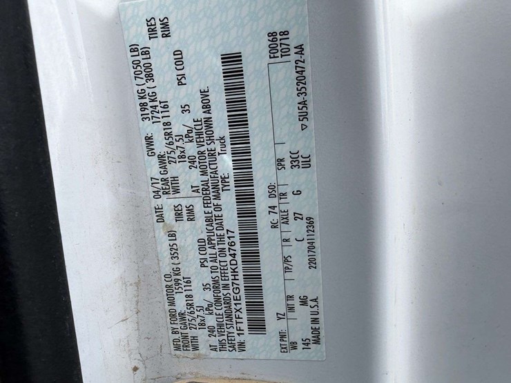 2017-ford-f150-image-35