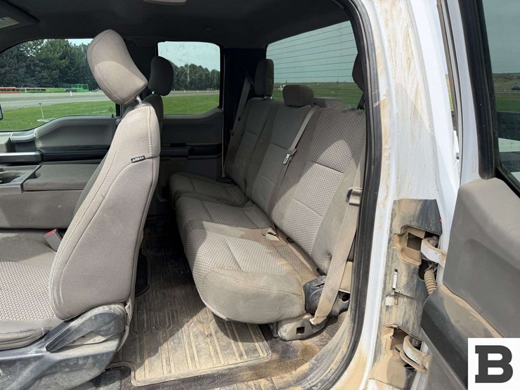 2017-ford-f150-image-27