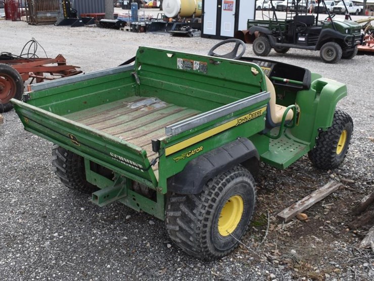 john-deere-gator-image-3