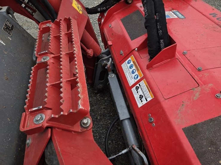 2022-takeuchi-tl12-image-16