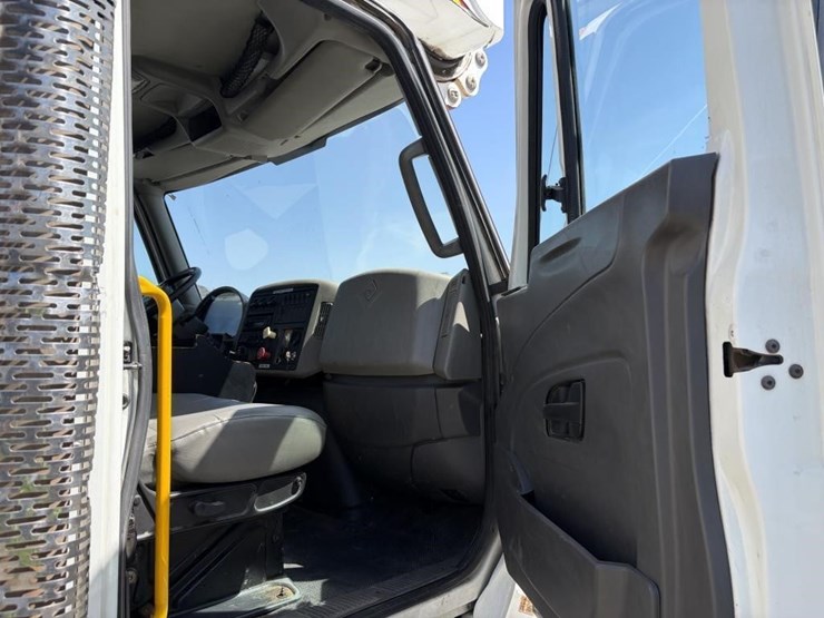 2012-international-workstar-7400-image-15