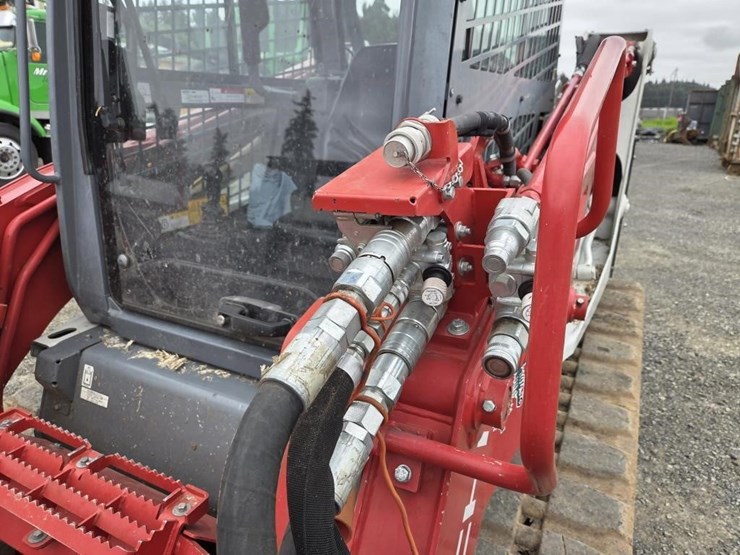2022-takeuchi-tl12-image-10