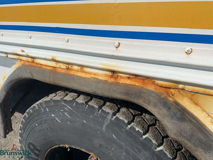 2009-bluebird-vision-image-16