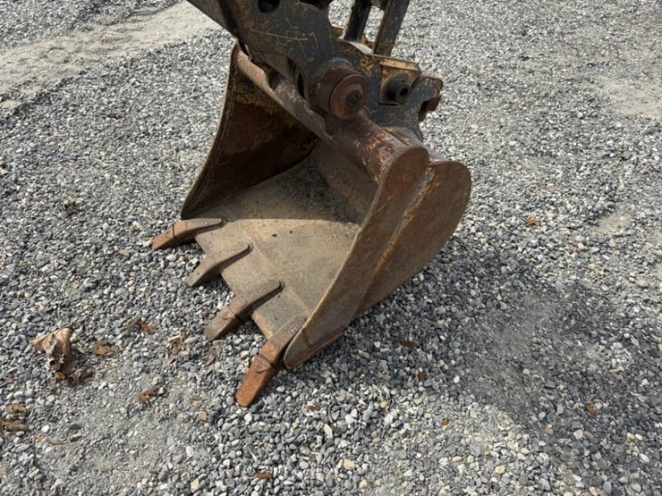 2018-deere-35g-image-11
