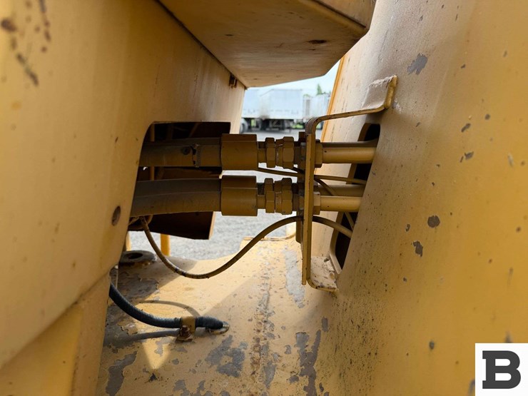 caterpillar-920-image-59