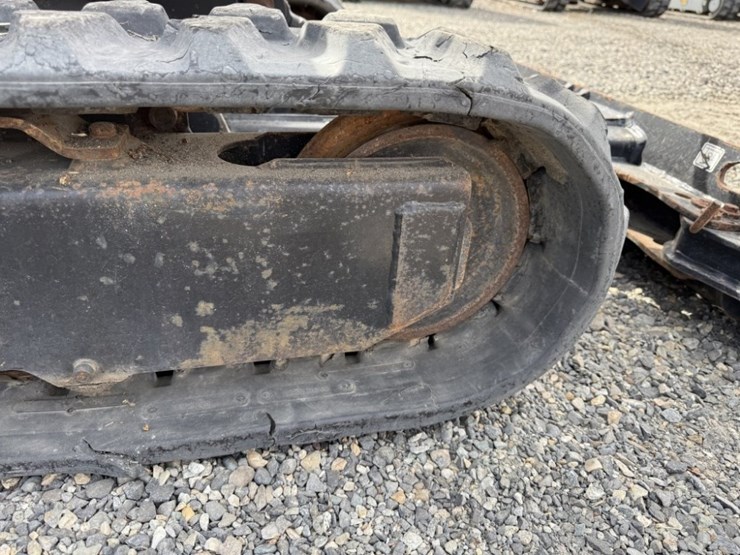 2017-caterpillar-301.7d-image-30