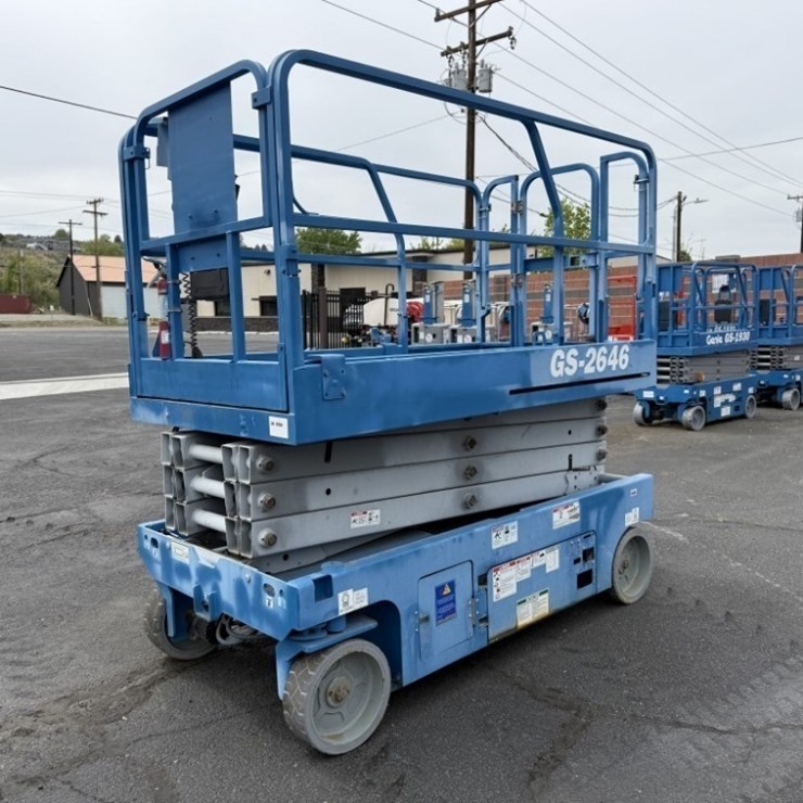 2014 GENIE GS2646