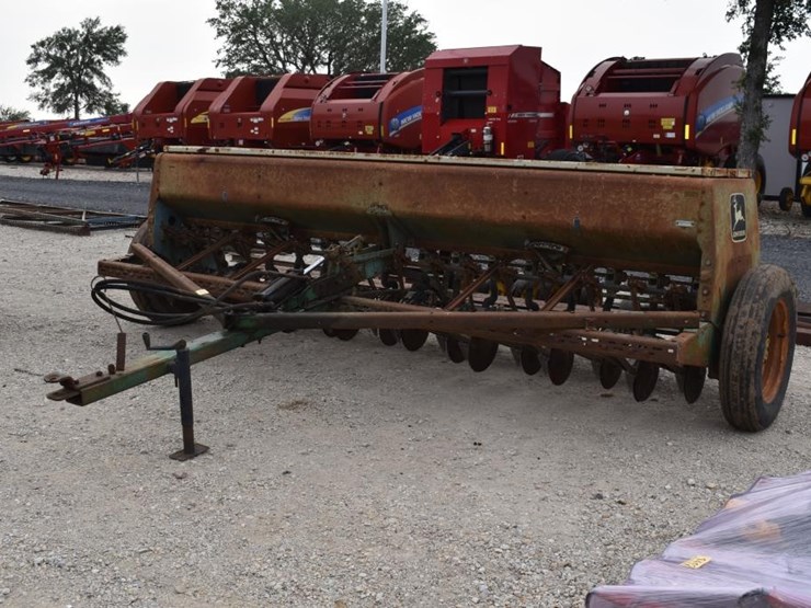 john-deere-8300-image-2