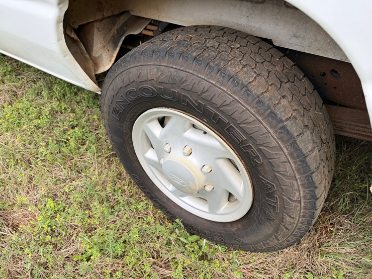 2003-ford-e350-image-7