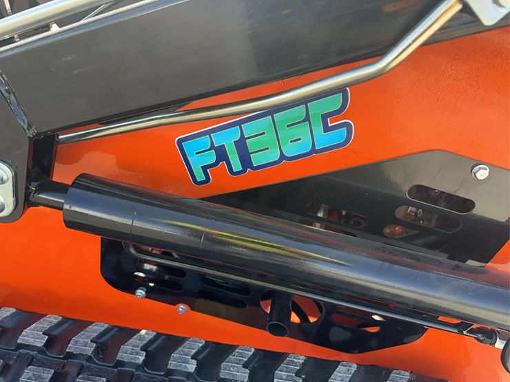 2026-future-ft36c-mini-skid-steer-image-9