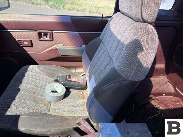 1987-nissan-pickup-image-29