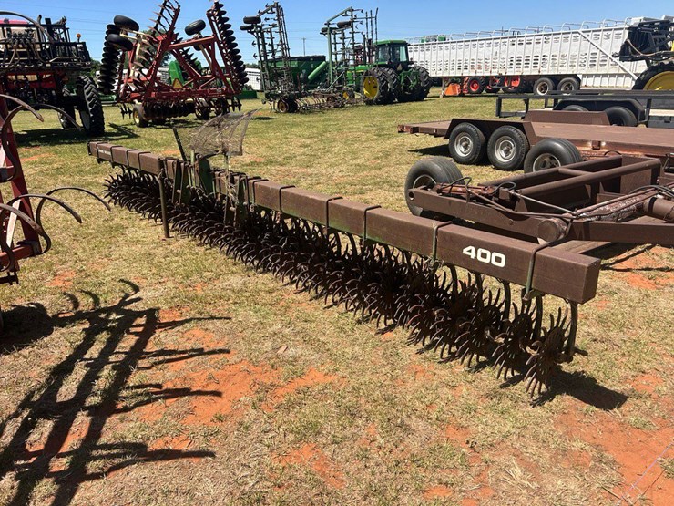 john-deere-400-image-1