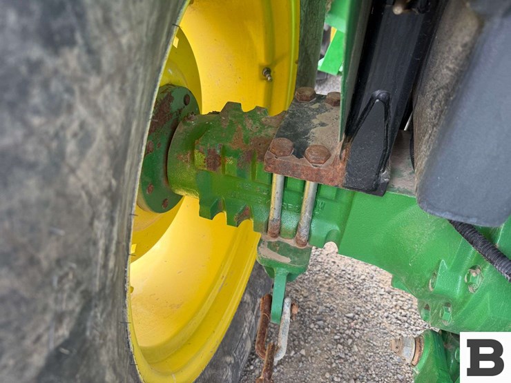2015-john-deere-5075e-image-39