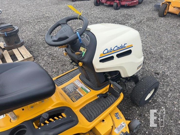 2006-cub-cadet-lt1045-image-10