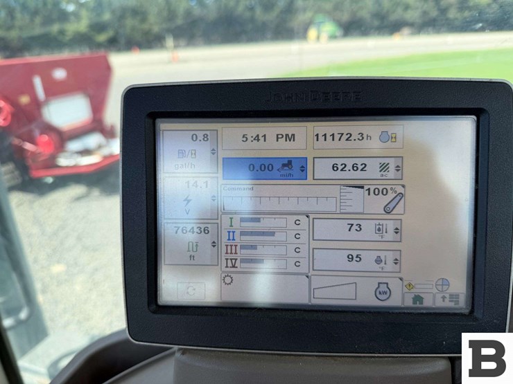 2013-john-deere-7200r-image-77