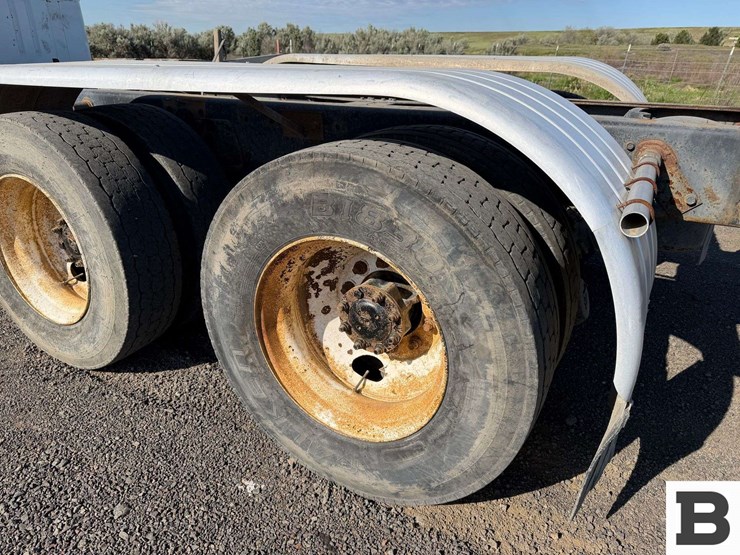 1998-international-f-4900-cab-&-chassis-truck-image-23