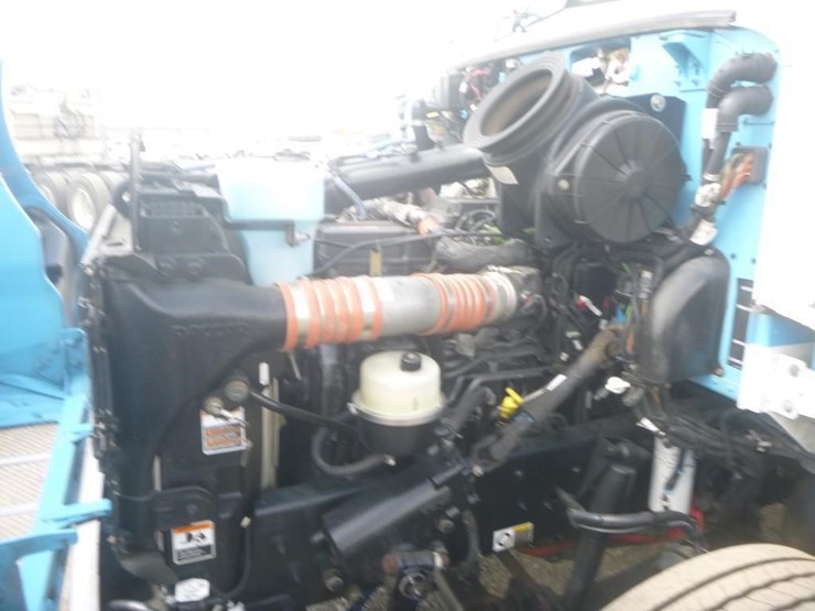 2014-auto-crane-6006h-image-24