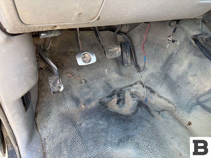 1997-ford-f350-image-28