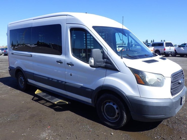 2017-ford-transit-image-2