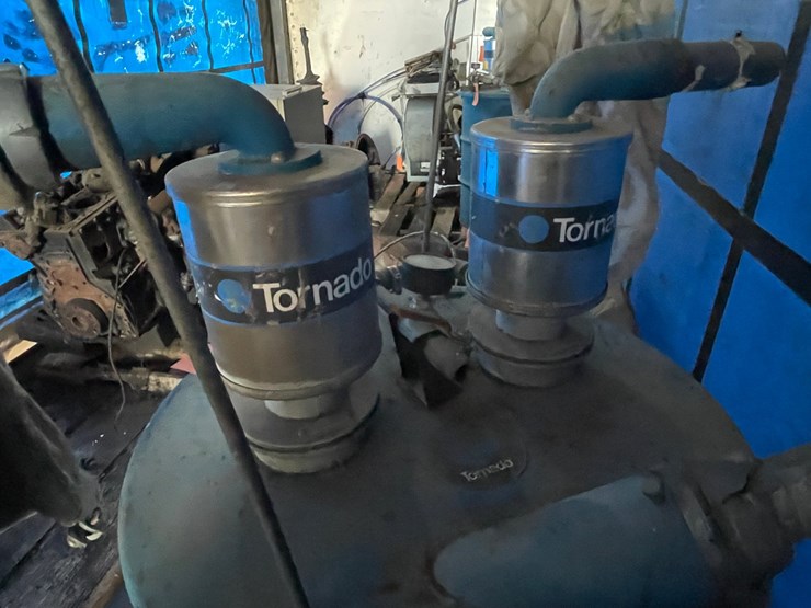 #10404-•-tornado-sawdust-collector-image-14