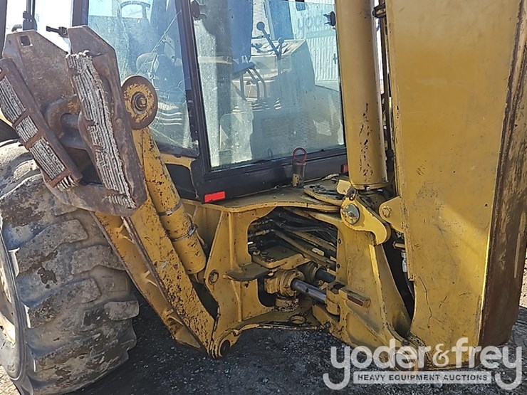 caterpillar-426c-image-12