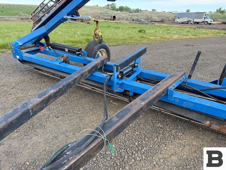 new-holland-sg120-image-13