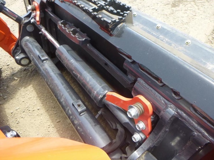 2024-kubota-svl75-3-image-14