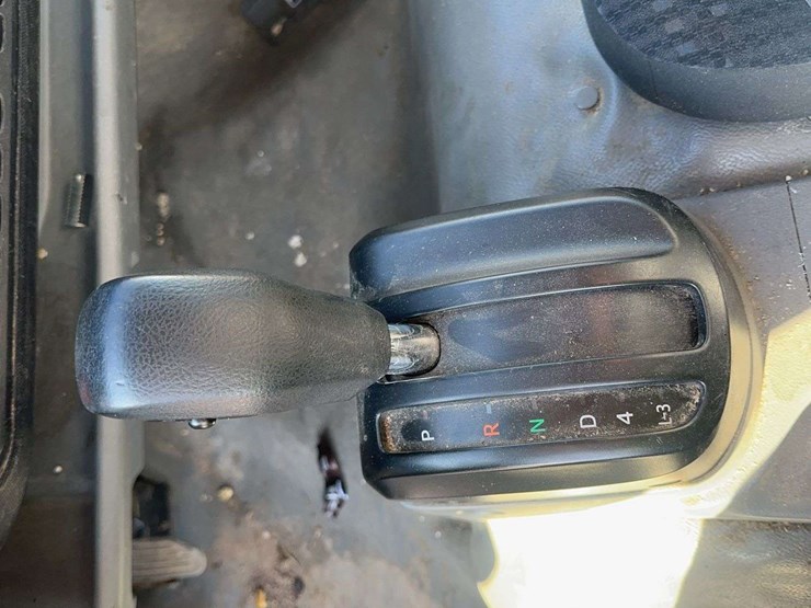 2020-hino-195-image-24