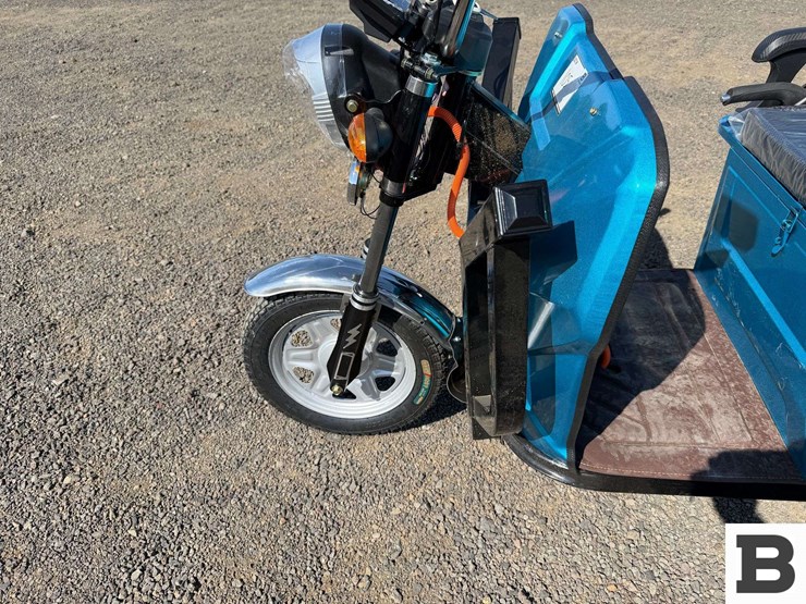 2025-ir-iret13-electric-tricycle-image-12