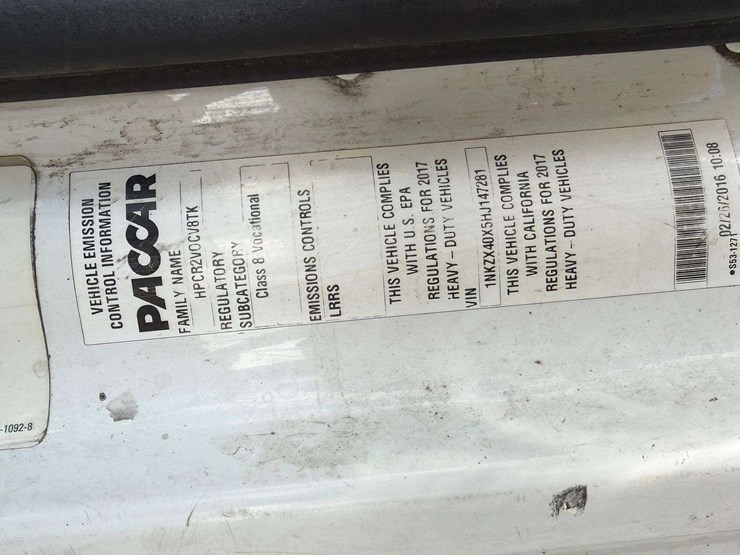 2017-kenworth-t880-image-63