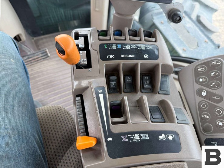 2012-john-deere-9510r-image-91