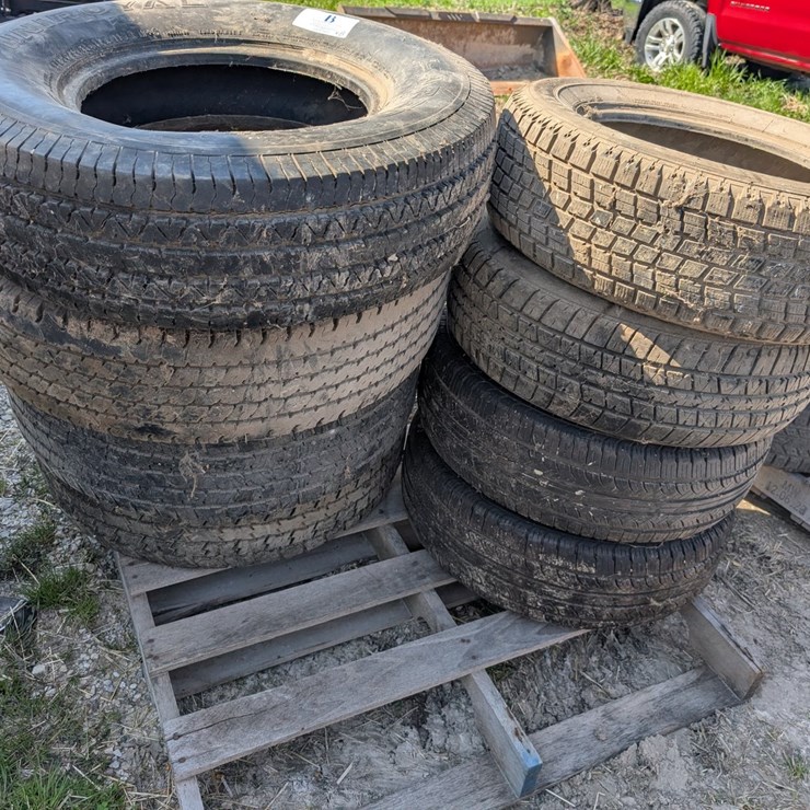 #5491 • Pallet of Tires